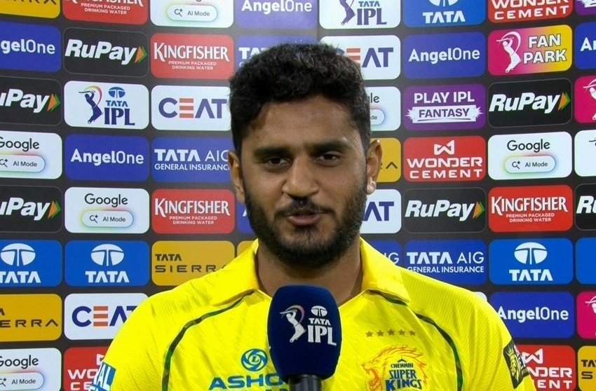 🚨 URVIL PATEL SAID ABOUT MS DHONI AND CSK 🚨 

Question - "There were reports that you opted to join CSK over RCB after receiving offers from both teams on the same day. Any reason why you picked CSK?"

Urvil Patel said 🗣️,

"I grew up watching Mahi bhai (M.S. Dhoni). I've been