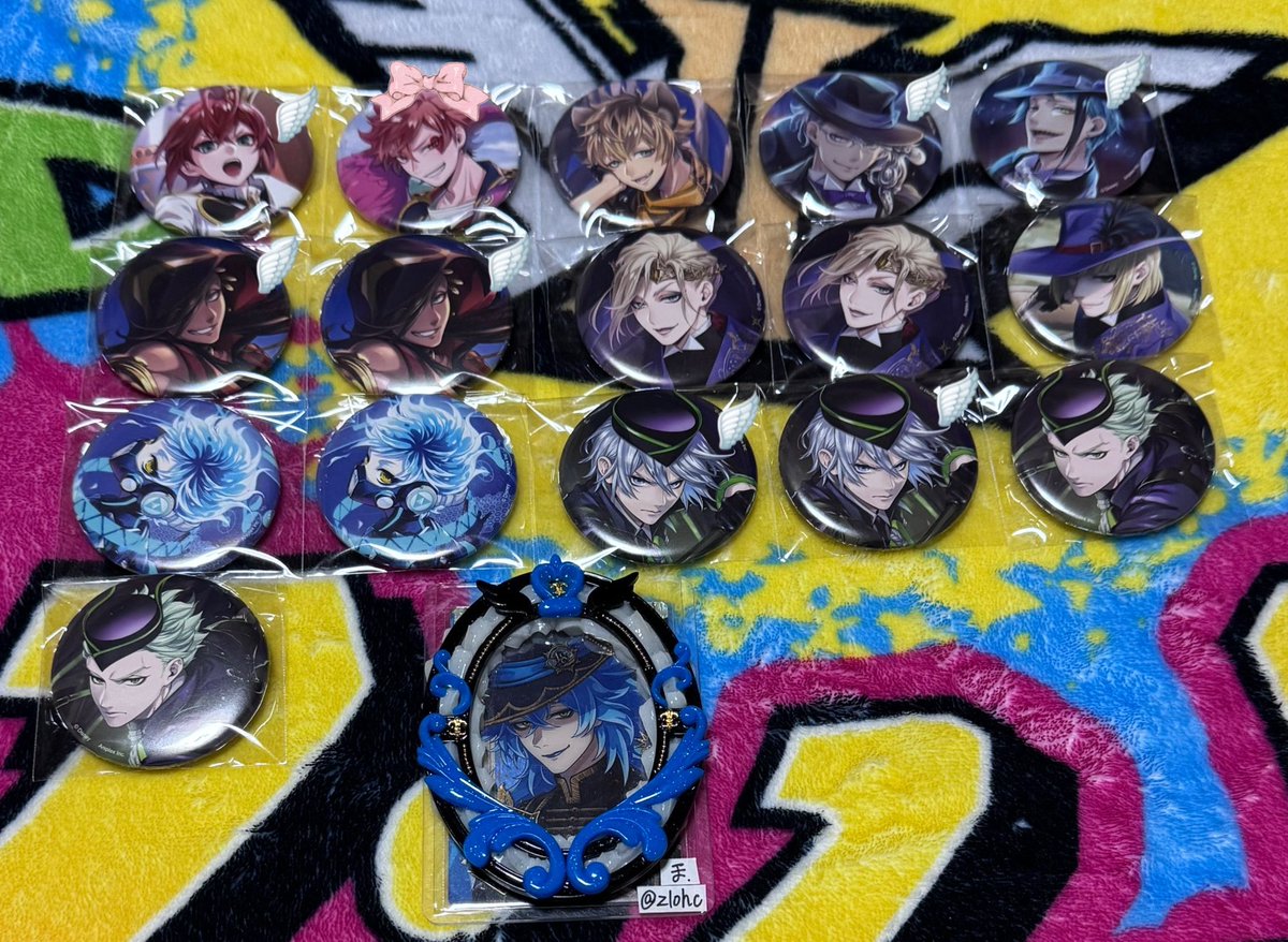 ツイ ステ 寮服缶バッジ 交換 ツイステッドワンダーランド 譲：画像 求