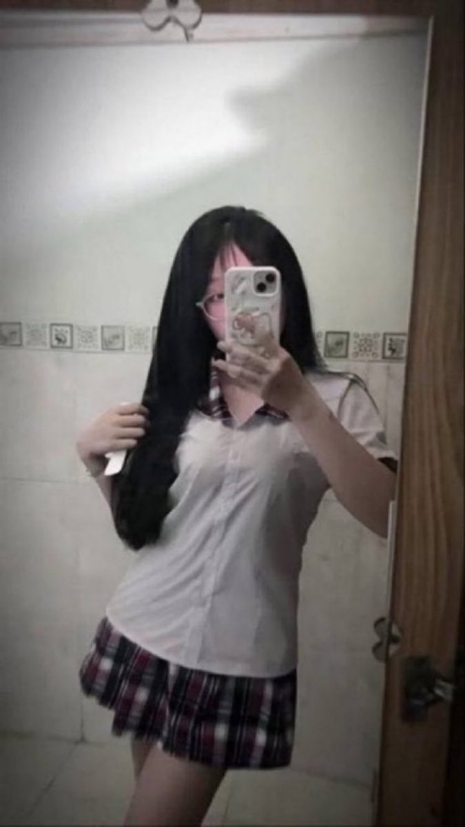 khavy1997's tweet photo. Đố dám tim, sau 5s bé gửi L cả album thì tốn trung tình lắm nghen https://t.co/xvW4ggzGcp