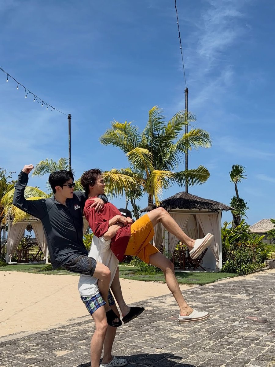 janjan’s momager 🦄 tweet media