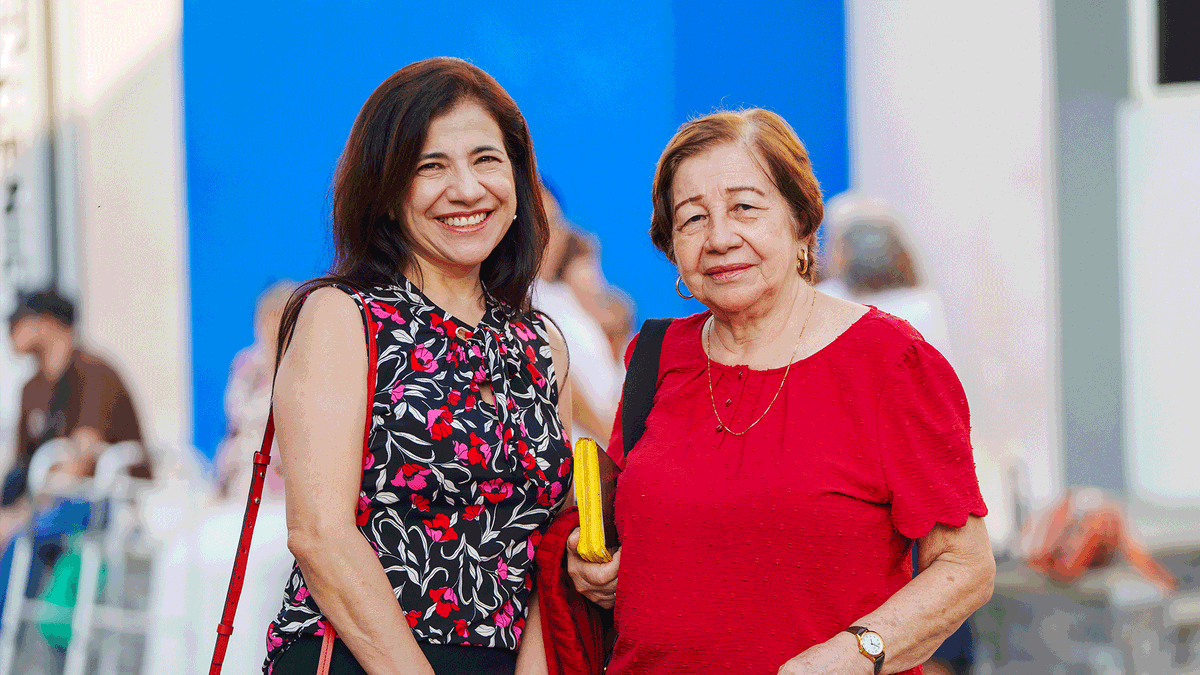 tabercentral's tweet photo. ¡Arrancamos el domingo con toda la actitud! 🌷
Domingo en casa #TaberCentral 🏠

Hoy celebramos a esas mujeres valientes que, con fe, esfuerzo y amor, dejan huellas eternas en sus familias. 💖 https://t.co/5BTLaJHBRN