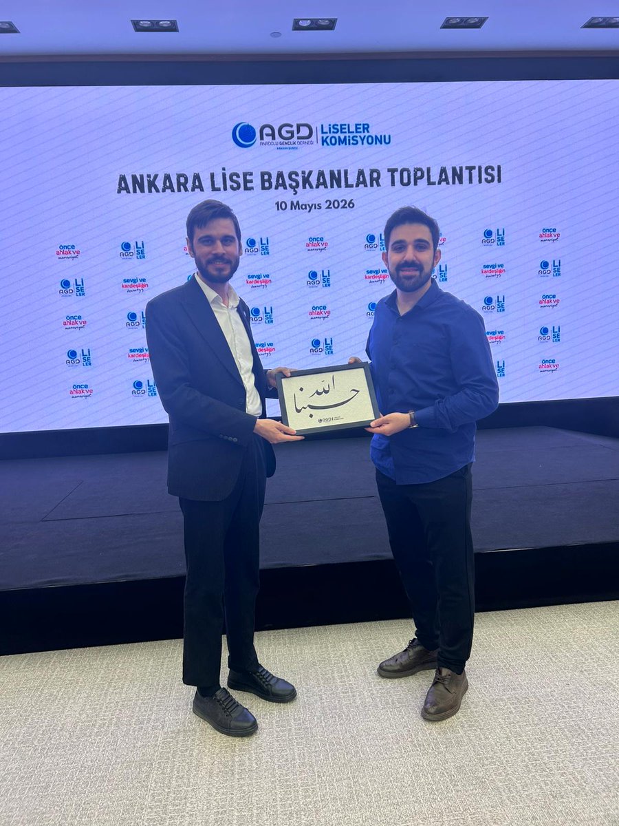 agdankliseler's tweet photo. Eski Dönem Lise Komisyonu Başkanlarımızdan Av. Bilal Gümüş "Lise Okul Başkanı Nasıl Çalışır?" Eğitimini Gerçekleştirdi.
#agdliseler https://t.co/3vvnotXgHr
