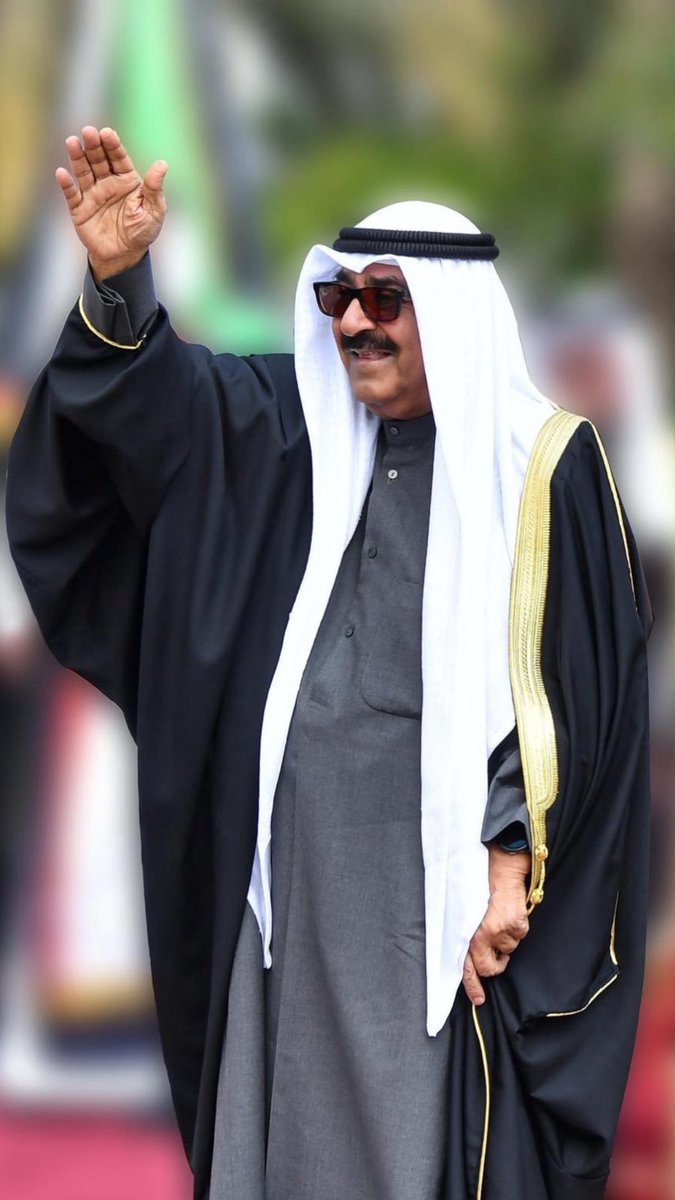q81613_x's tweet photo. كلنا ثقة في القائد الأعظم 🇰🇼 https://t.co/W9vmLiaNR7