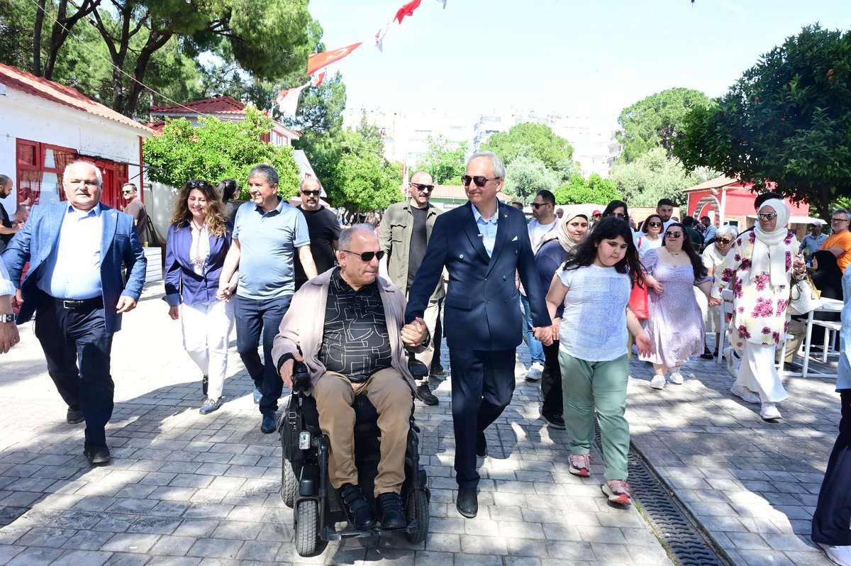 mesutkocagoztr's tweet photo. Kepez Enfes 2026 Engelsiz Festival'de hep beraberdik. 

Bir Nefes Ver Hayatıma projesiyle başladığımız engelli dostu çalışmalarımız bugün Kepez'imizde ilk defa düzenlenen çok özel bir festivalle devam ediyor. 

Engelli dostlarımız ve aileleri için müzik, sahne gösterileri ve atölyelerle dolu bir festival hazırladık. Doyasıya eğlendiğimiz festivalde engelli vatandaşlarımızı mutlu görmek bizim için çok değerliydi.