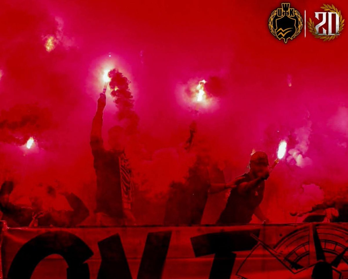 White07Knights's tweet photo. تعلّمنا في مدرسة الوايت نايتس أن المستحيل ليس أبيض، وتعلّمنا خلف الزمالك أن طريقنا لم يكُن يومٌ خاليًا من الصعوبات.

وبالرغم من ذلك، فنحنُ قادرون على العودة، وعلى حصد اللقب من القاهرة، كونوا في الموعد لمعركة تشجيع فقط، وليلة يتحدث عنها العالم بأكمله برعاية جماهير الزمالك.

موعدنا السبت القادم.. تالتة يمين القاهرة على أتم الإستعداد.

(جانب مِن حضور المجموعة لمُباراة الزمالك وإتحاد العاصمة ذهاب نهائي الكونفدرالية بالجزائر)