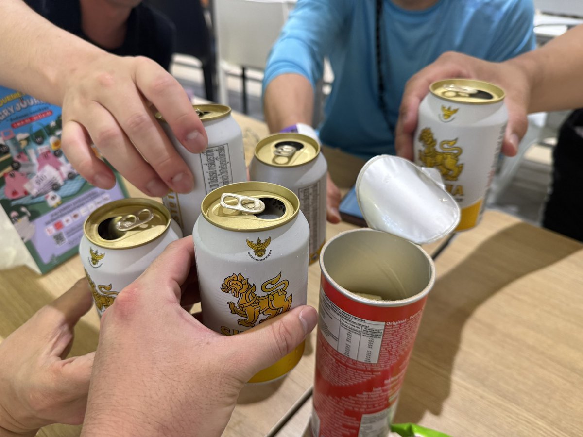 今振り返ってみたら、 タイ・バンコク🇹🇭で 『まだまだ呑めるぜー