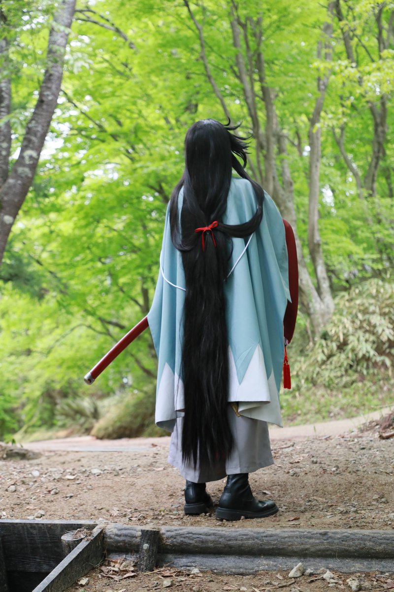 sainakari_hu's tweet photo. 【cos】刀剣乱舞/和泉守兼定

¯
¯
¯

               ───    緑を吸う

¯
¯
¯

📷たかぴぃー（@tkp_tkp ） https://t.co/SADO7pZy1R