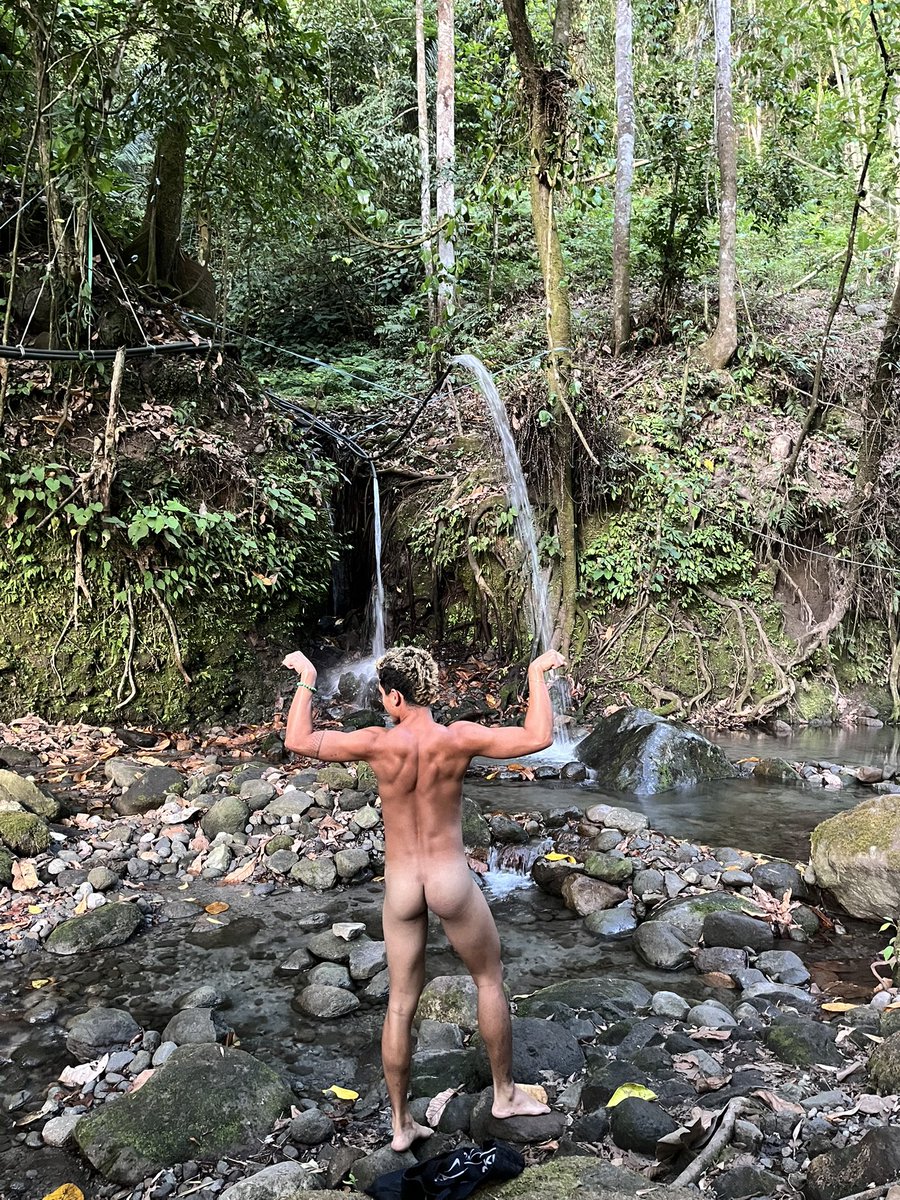 AtlasandRio's tweet photo. Being naked in nature > https://t.co/R6Ruh6ggz5