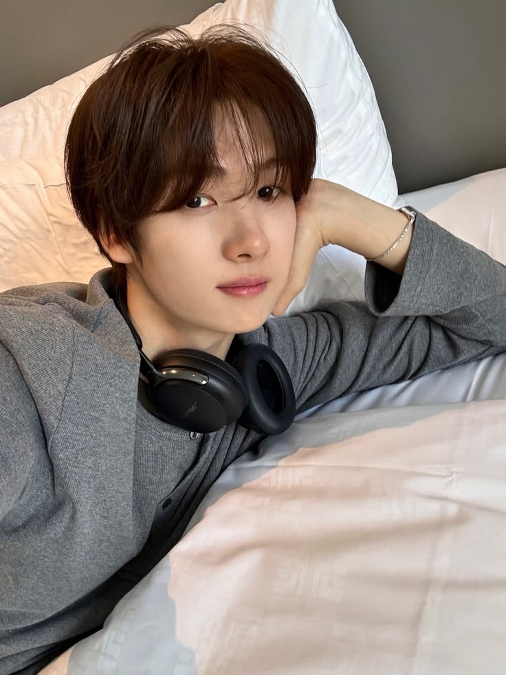 youngjae tweet media