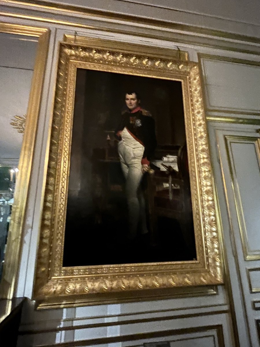 JapanUNESCO's tweet photo. « La vraie demeure des rois, la maison des siècles. » Ravi de visiter  @CFontainebleau,  inscrit en 1981 sur la liste de #patrimoinemondial #UNESCO. https://t.co/DZ3QhYhu2H