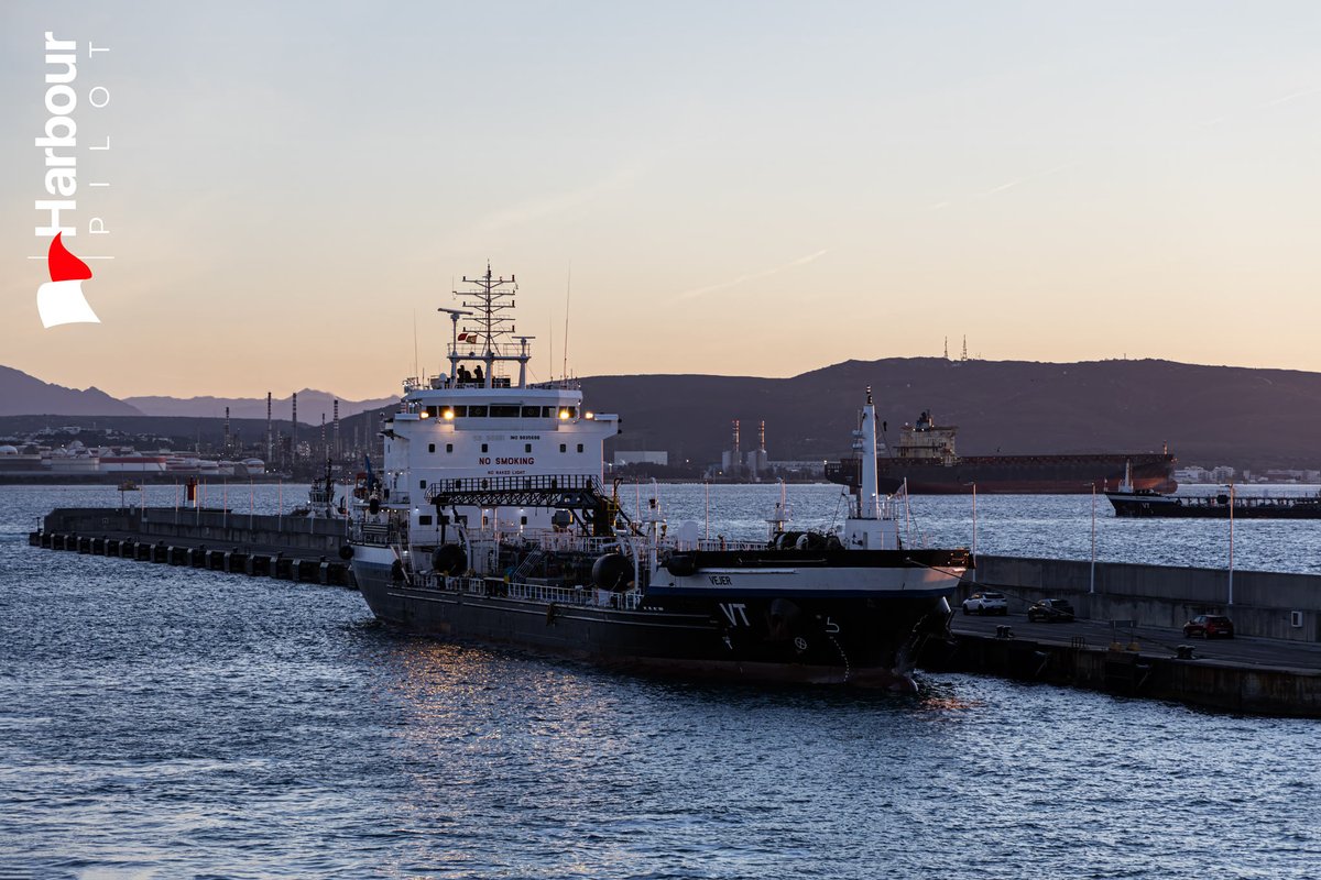 PilotHarbour's tweet photo. Vejer berthed Algeciras. 
https://t.co/tDS3fq9iwr
#port #shipping #HarbourPilot #TransportMaritime #PortOperations #GlobalTrade #GlobalShipping #MaritimePhotography #MaritimeStrategy #MerchantMarine #liveforthistory #noshippingnoshopping
@vtshiping 
@loschipichangas 
@PuertoAlgeciras 
@ShipandBunker