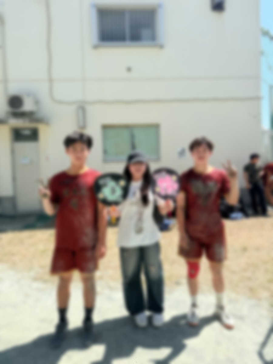 schoolable_prep's tweet photo. 本日は塾生の応援で日大二高のハンドボール部の応援に行ってきました🌸

7mスローで得点決めた時と
試合中の写真
試合後の応援に来ていた他の二高塾生との写真です🌸🌸

次も頑張って下さい🌸
（勉強もですよ）

#基礎学
#基礎学力到達度テスト
#日大二高
#日大二高ハンドボール部
#内部進学 https://t.co/owQ05aGNQI