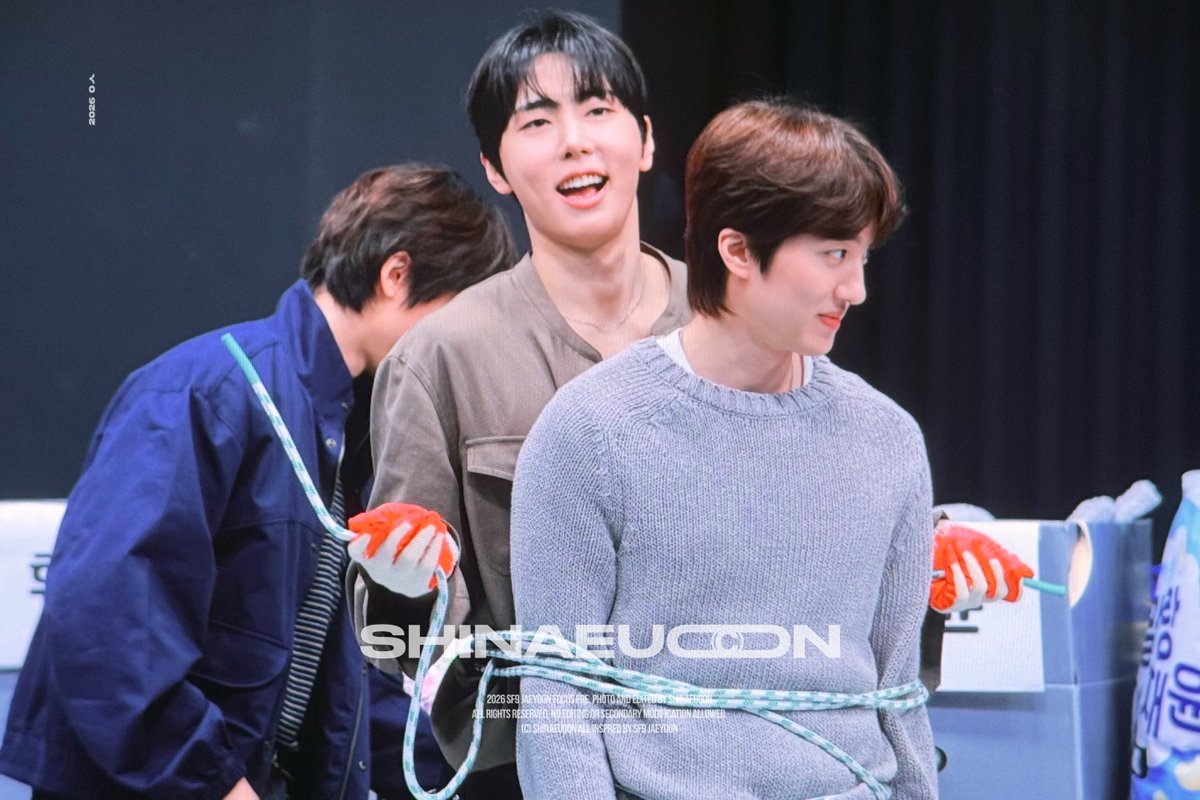 shinaeuoon's tweet photo. 260510 #SF9 #인성 #재윤 #찬희 #JAEYOON #ジェユン

우리 그룹 팬사인회 이벤트 재밌는 일이 정말 많이 일어납니다 https://t.co/ENdiF4qeHh