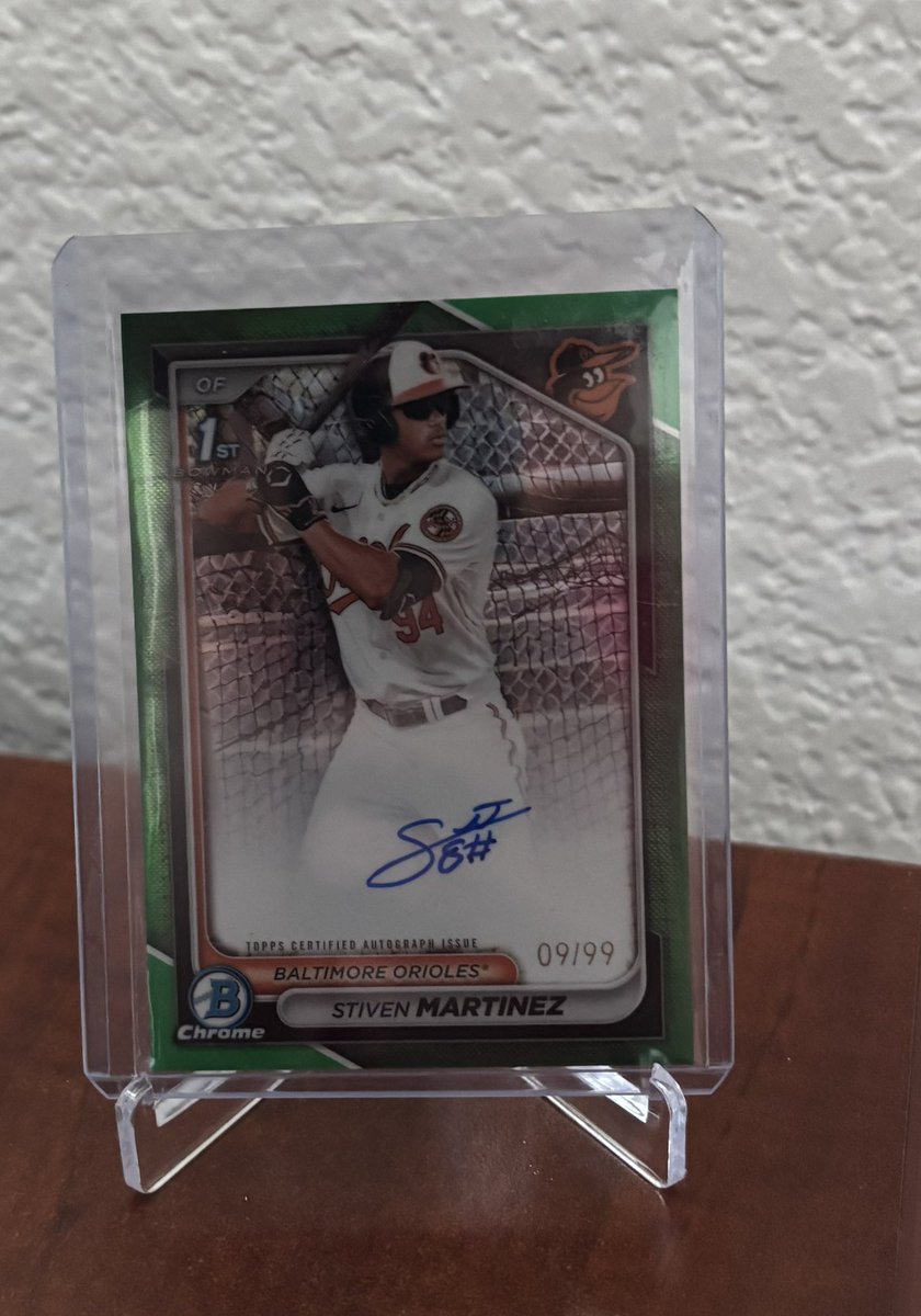 AnthonyPCards's tweet photo. @ThatDude_Hut Pages- $75
Martinez- $40
Freeman- $75 https://t.co/X2VjgQZ5HZ