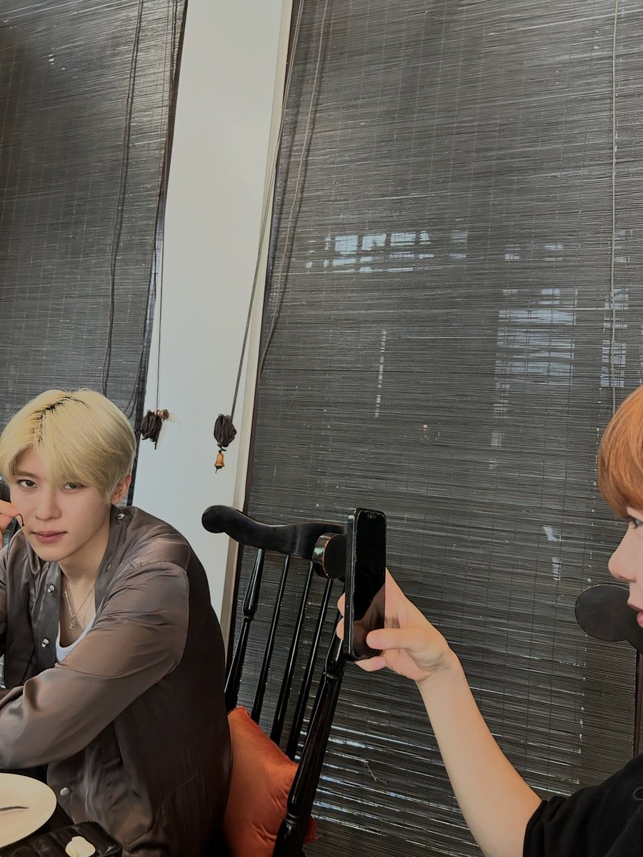 ryoaresocute's tweet photo. 2/4 photos of sion from saku's pov and ryo is always there 😭 https://t.co/WfcRsVLaUw
