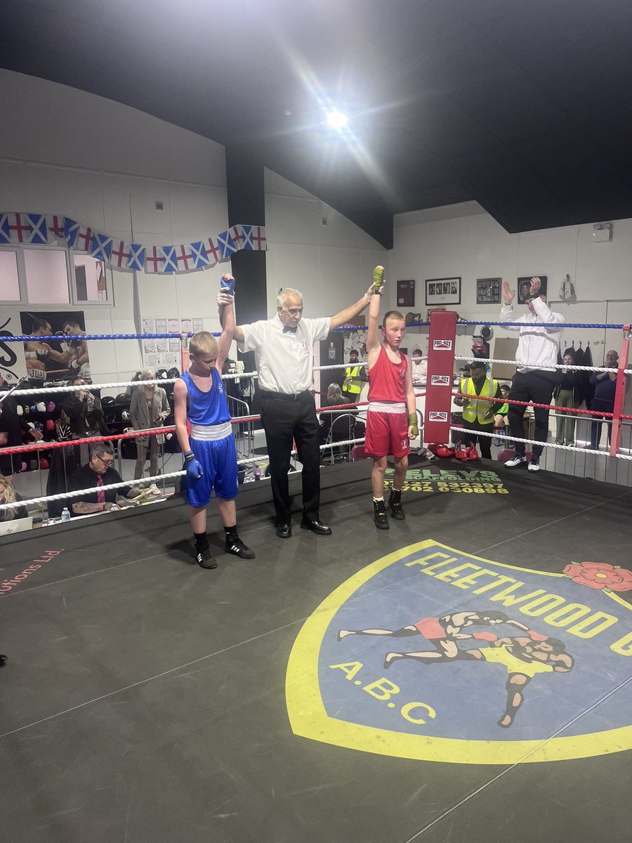 MossSide Fire Boxing tweet media