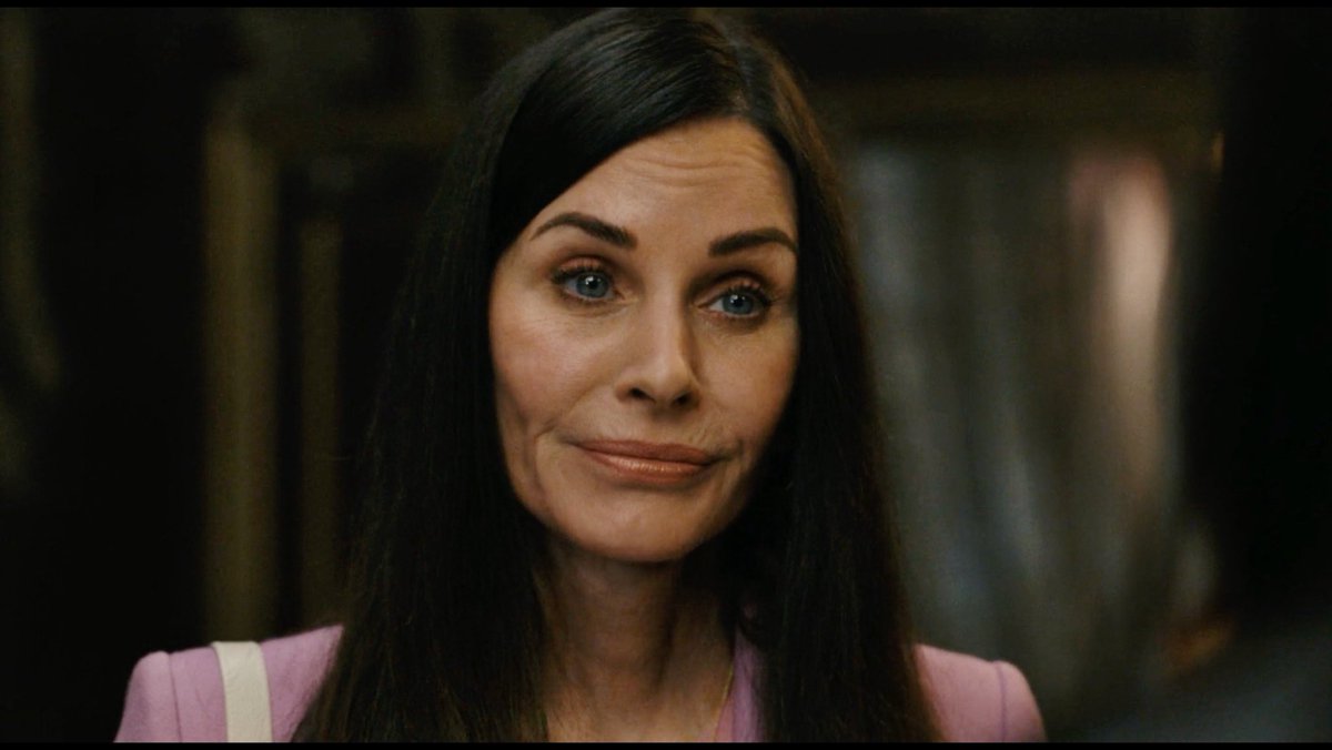 Courteney Cox fans tweet media