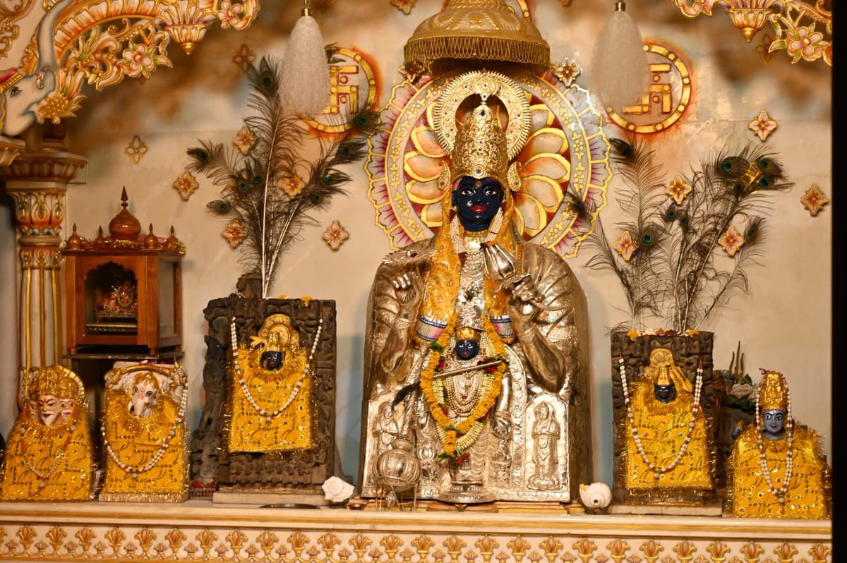 Prahlad Singh Patel ( वृक्ष से जल, जल से जीवन) tweet media