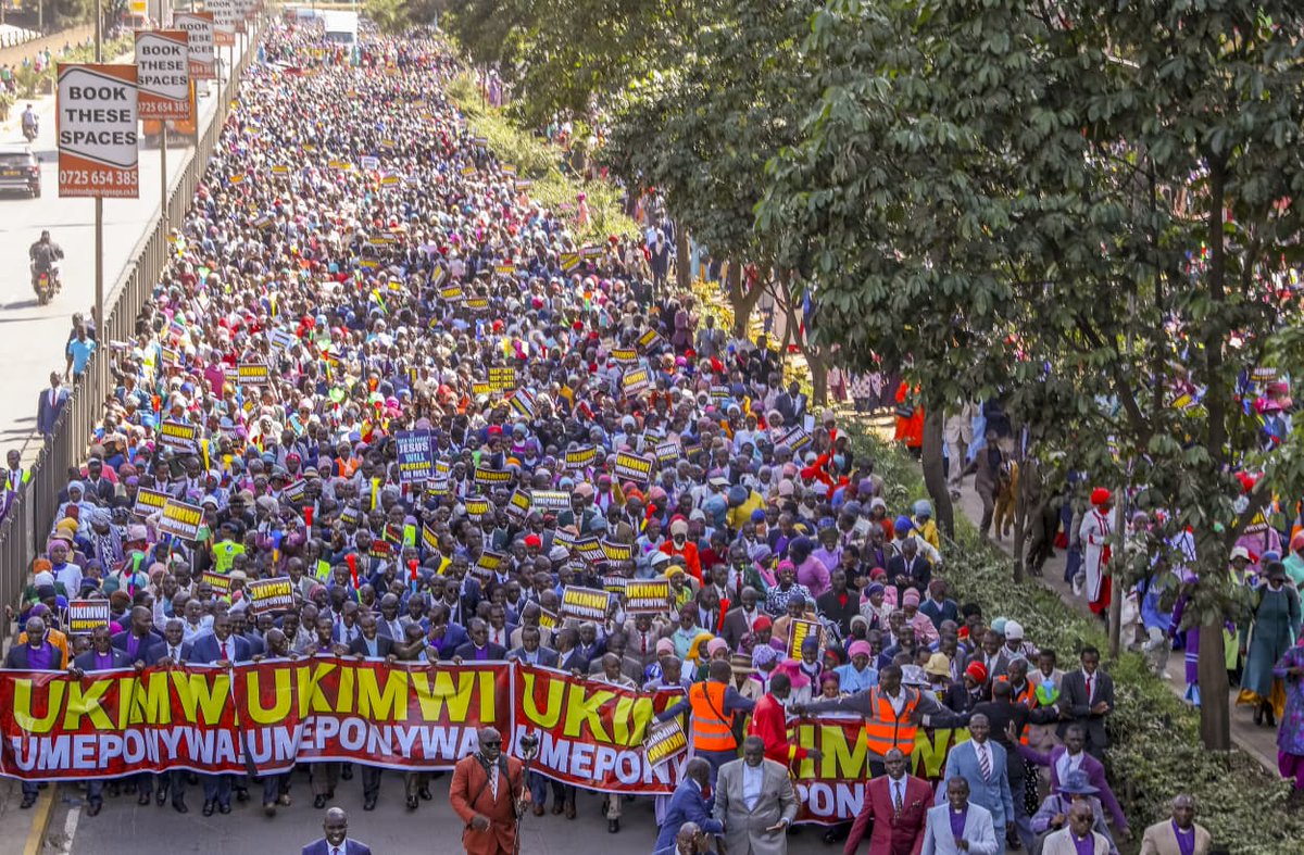 mukuba_charity's tweet photo. Multitudes upon multitudes poured out in the streets of:
 Nairobi
Kakamega 
Mombasa 
Nandi 
Uasin Gishu And all the towns of Kenya with one song 

UKIMWI UMEPONYWA 
#CelebratingHIVHealings https://t.co/QKtVqB08H1