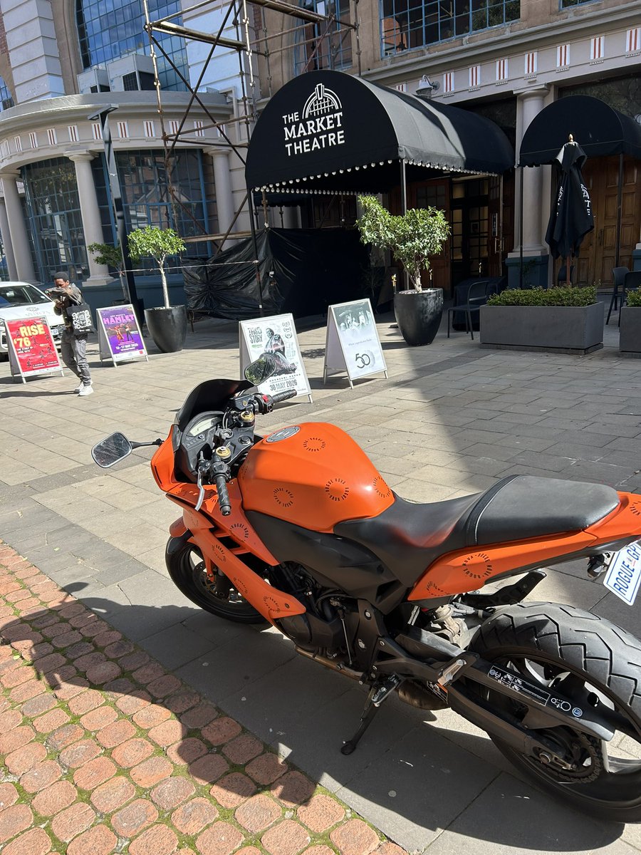 snrMart's tweet photo. Out on the streets https://t.co/k3x2lQrwNP