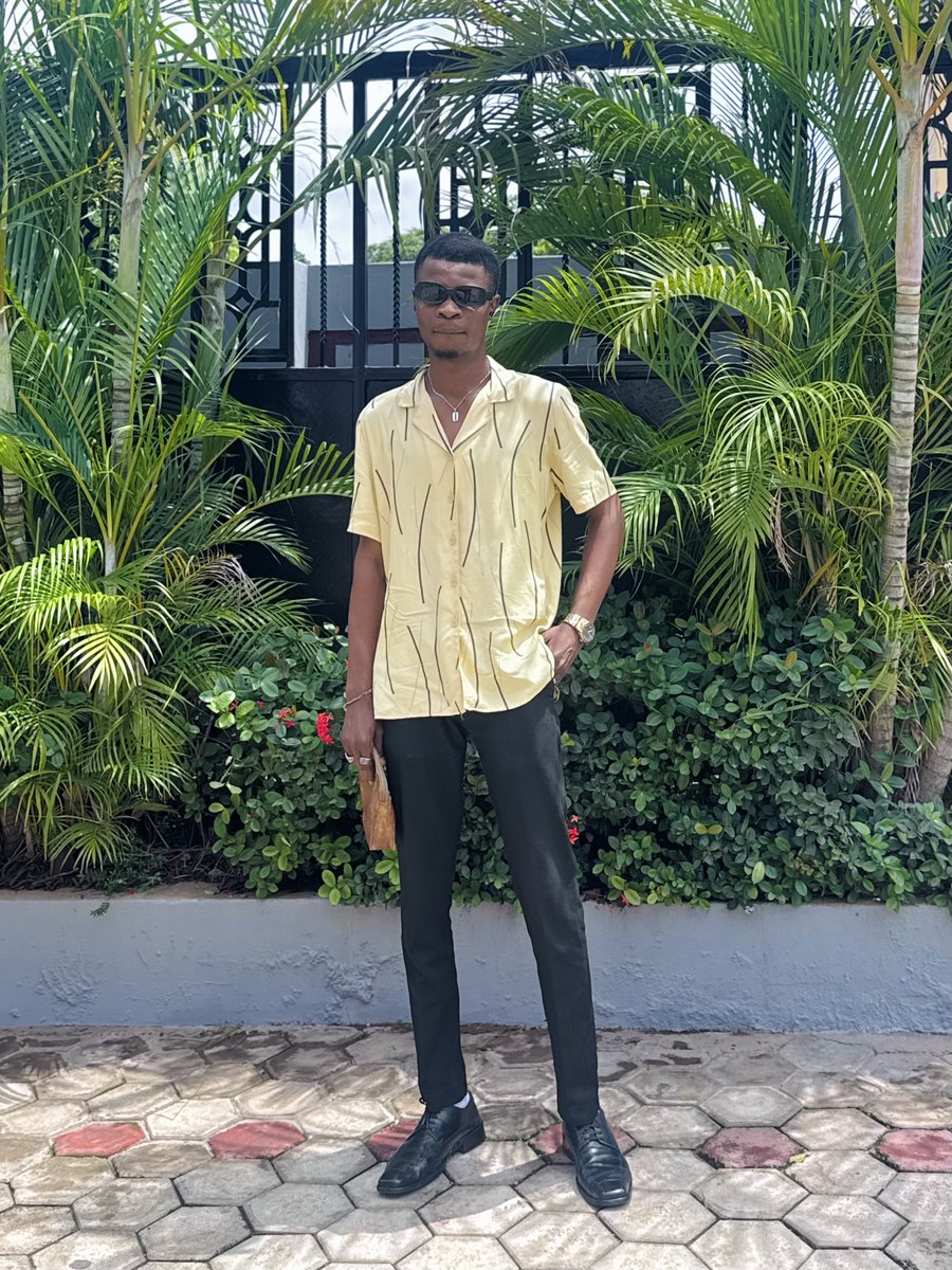 debowaleolusola's tweet photo. Happy Sunday 😎❤️ https://t.co/x8oWJIkf6h