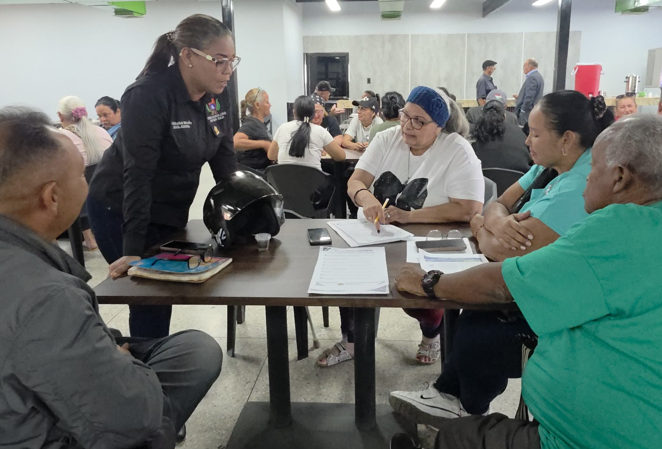 Clezulia's tweet photo. San Francisco lidera debate para la Reforma de la Ley de Transferencia de Gestión al Poder Popular.
Este encuentro histórico otorgará mayor autonomía al pueblo zuliano. SAN FRANCISCO https://t.co/FmZtC2zoWX