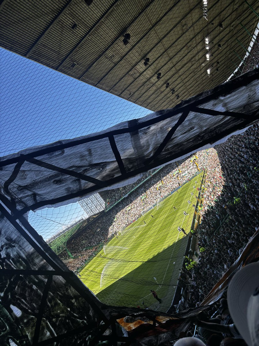 PedroTwentyTwo's tweet photo. Glasgow Celtic the best in Scotland they are the team for me and you https://t.co/5NVo9ZFt48