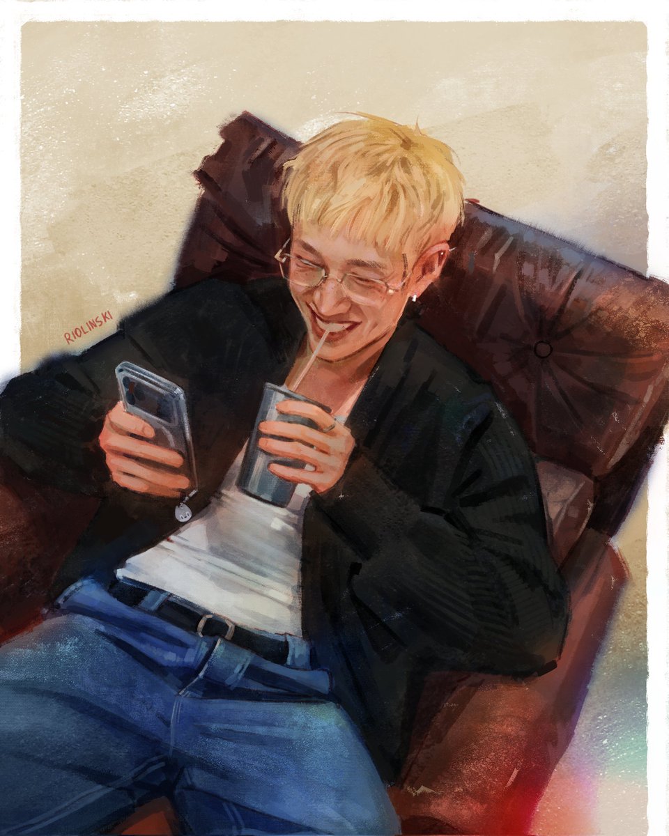 riolinski's tweet photo. ˙ᵕ˙ 
#bangchan #skz #skzart https://t.co/k7wG5n1rs7
