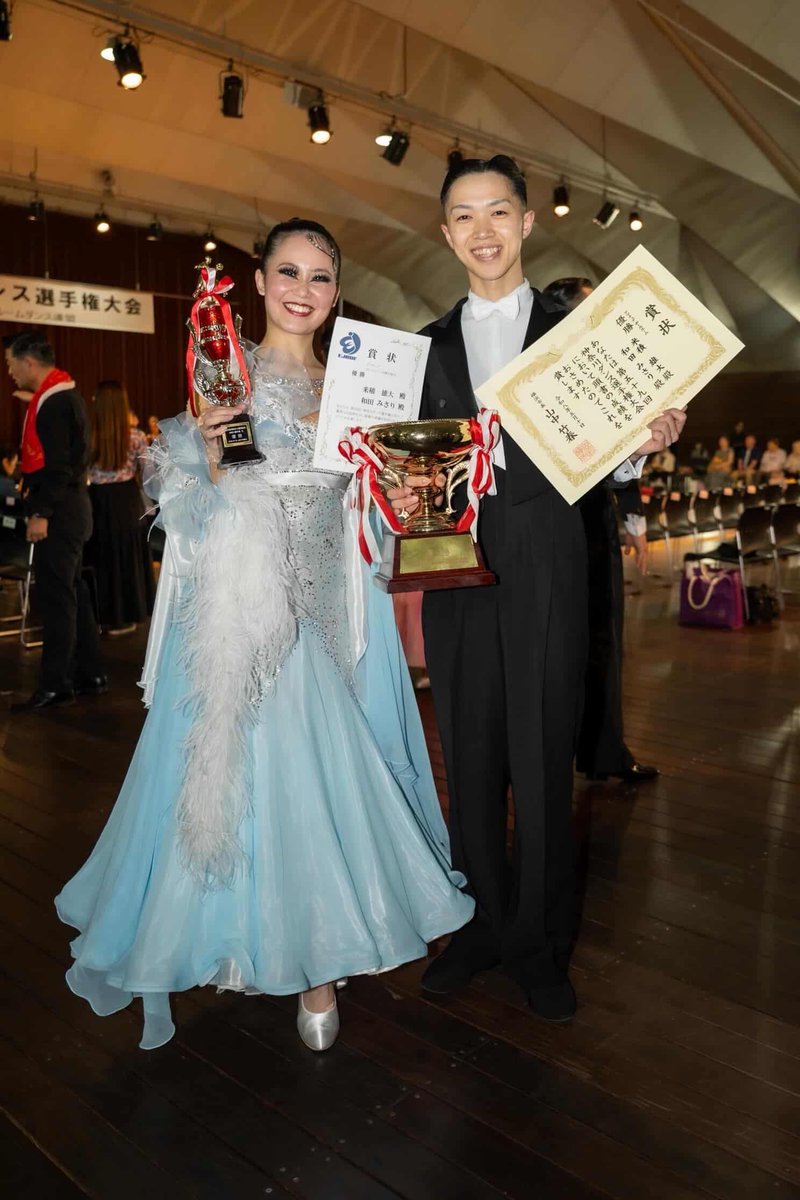 yuudai7132's tweet photo. 神奈川選手権優勝！
少しパワーを出して踊れるようになってきた感じがしましたが自己採点１００点ですといえる踊りを目指して日本インターまであと1ヶ月精進します！

@saettadance
いつもサポートありがとうございます！
@u1hide 
いつも素敵なお写真ありがとうございます！ https://t.co/2Jo9yInscz