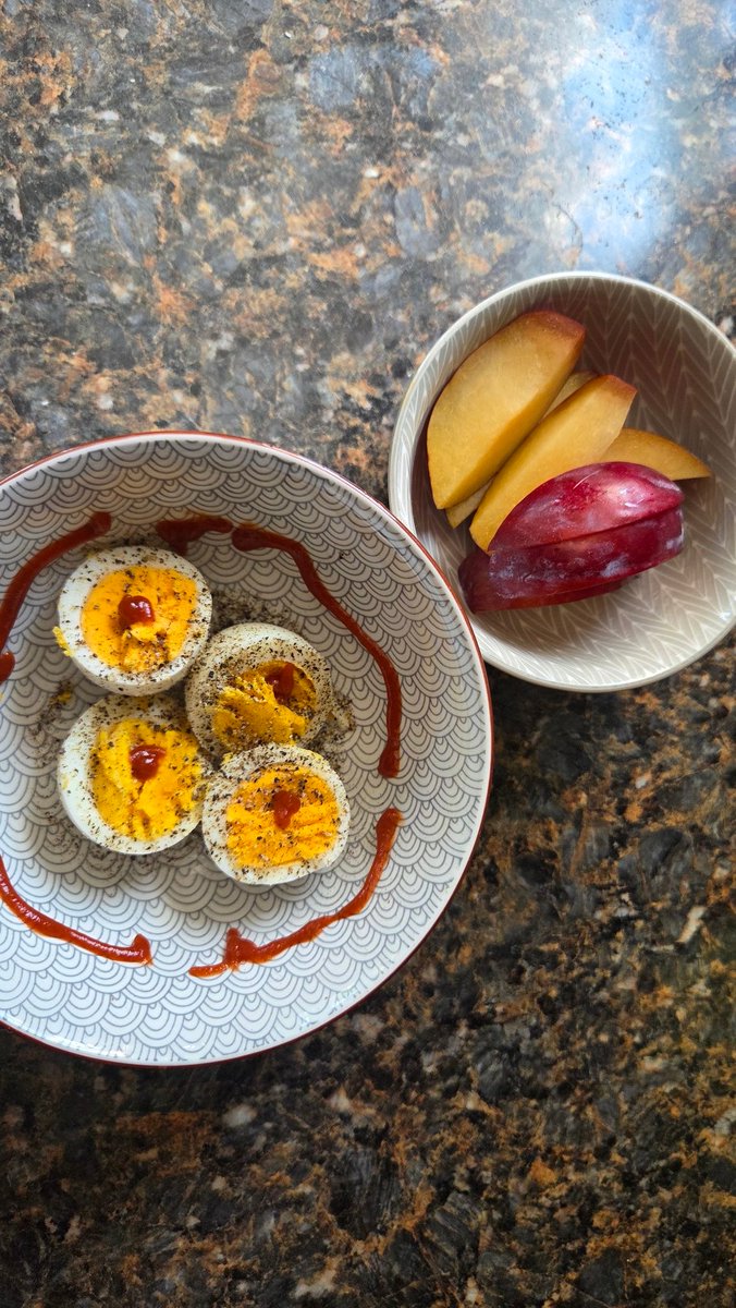 emdorkable's tweet photo. V excited this morning for breakfast (got the blue eggs from costco 😌) https://t.co/VDALj1jH1y