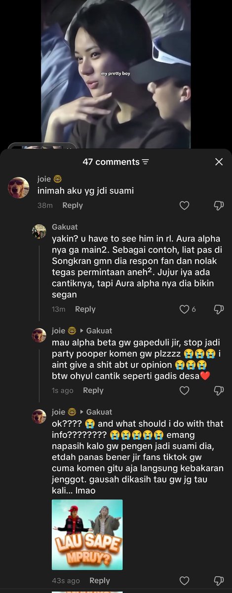 ciaombre's tweet photo. SABAR SABARRRRRRRR baru kali ini gw harus menjadi bego krn respon komenan fans begini.. gampang kesentil bgt kalo nyul dipanggil cantik 😭😭😭😭 emang knp ajg kalo gw mau jadi suaminya 😭😭😭 yul kan cantik ya gpp dong 😭😭 kenapasih ajggg ribet bgt pd geger otak kali ya 😭 https://t.co/Ij8OgTtQHD