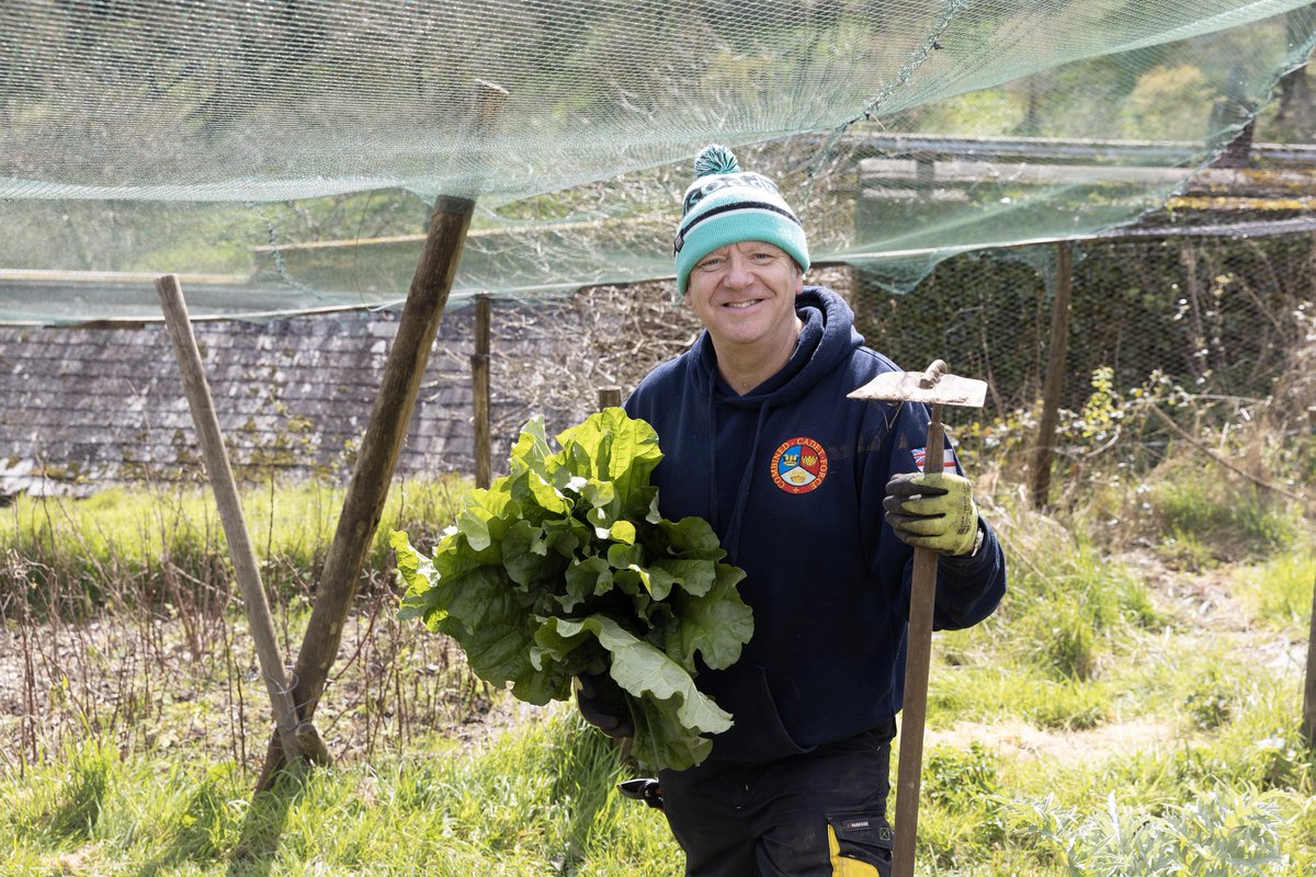 ArmyBenFund's tweet photo. Today marks the end of Gardens and Health Week, which ran from 2 to 10 May.

As the Army’s National Charity, we are proud to highlight how green spaces are helping veterans rebuild their wellbeing. One of the partner charities we support is @VetsOutdoorsUK, which uses outdoor activity and horticultural therapy to help veterans rebuild confidence, reduce isolation, and improve their mental and physical health.

Our £10,000 grant last year helped the charity deliver a range of activities, including its weekly project at a walled garden in Cornwall, supporting around 80 members of the Army family.

We are able to fund vital work like this thanks to the support of partners such as the National Garden Scheme, whose funding enables us to back organisations using gardening and outdoor activity to make a real difference.

Read the full story ➡️ https://t.co/K3FR8smk0d

#ForSoldiersForLife #GardensAndHealthWeek
