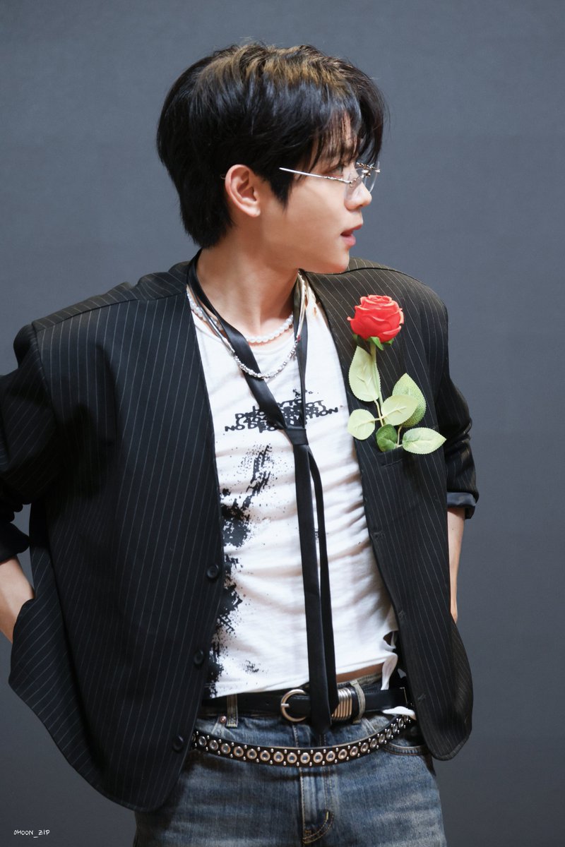 J0hoon.zip tweet media