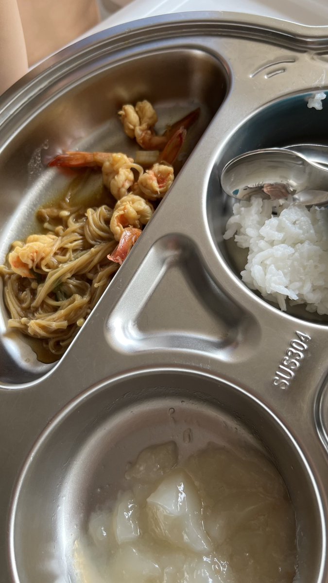 auliarks's tweet photo. Dibikin udang goreng mentega deh di rumah😆 Bocil sukaa sampe 2 hari berturut-turut minta ini. Buat dewasa aku bikin pedes + tambahin sosis dikit✨ https://t.co/eM0FsKBREC