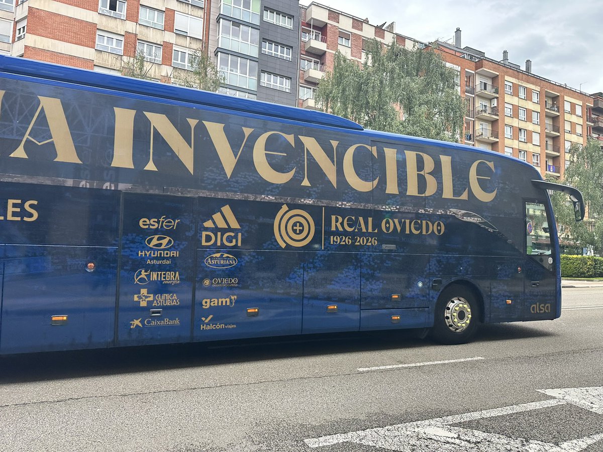 PazYeG's tweet photo. Y ya se quedaron concentrados @RealOviedo https://t.co/XogBGQDkmb