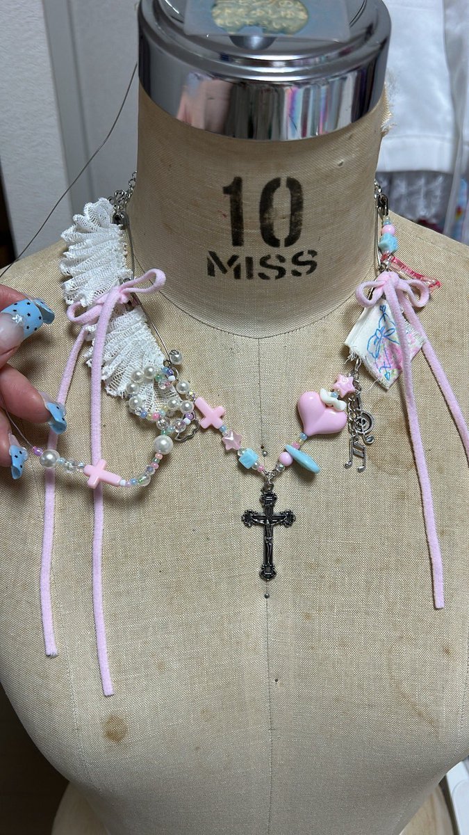 mawo_at_wizard's tweet photo. necklace♡
sailor collar♡ https://t.co/j3A6s6cTLn