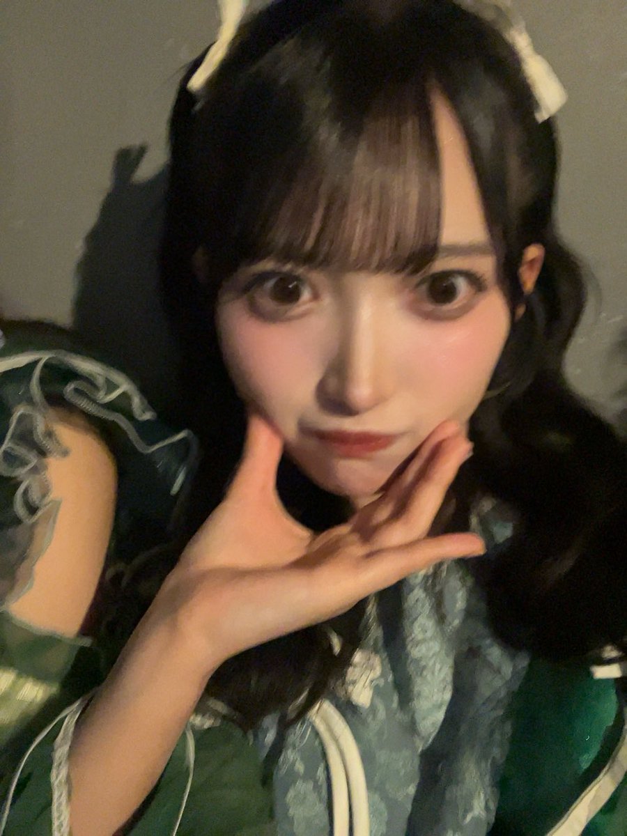 うーやんページ 2枚目のおくちをキュッとしたにゃん その口角もかわいい