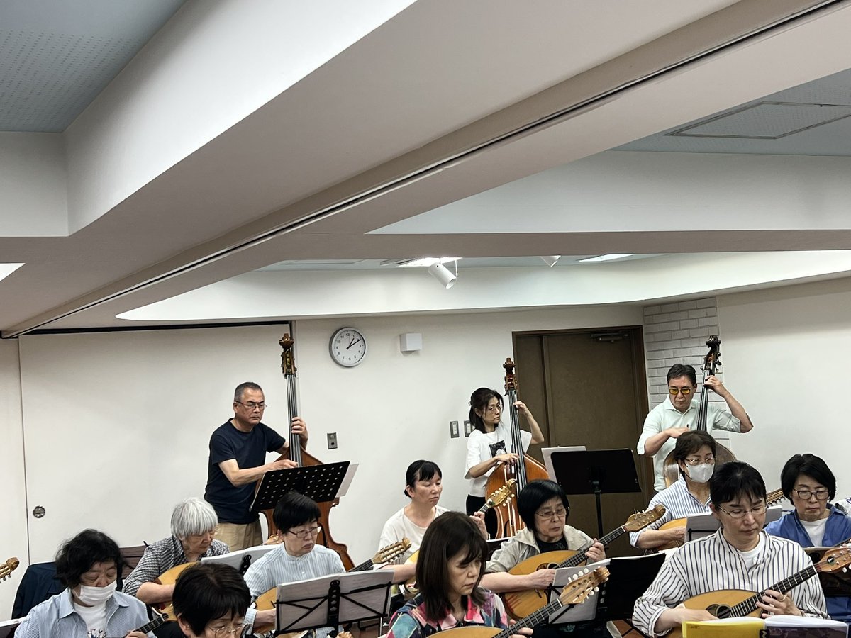 tokyo_mandolin's tweet photo. 【スタッフ更新🎵】

本日は5月2回目のリハーサルでした💪
　
お昼ご飯はオムライスでした😋

リズム隊の方も加わり迫力のサウンドです🎵

コンサートのチケット好評発売中です🎟️
ご予約お待ちしております！

2026年5月31日(日)
東京マンドリン・アンサンブルコンサート2026 https://t.co/fCkzyJXvgL