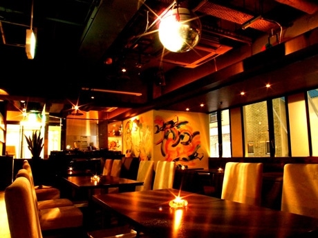 kawae0021's tweet photo. 新宿のヤレる店。

格安でカップルシートを使い倒せる
『kawara CAFE 新宿東口』は神。

・ドリンク550円~
・12:00-23:00営業
・ラブホまで徒歩2分

有能すぎて本当は教えたくないくらいの場所。

普通のJDやOLを口説くのに重宝する。

女性経験の数を追いたいなら、
コスパの良い店を使うべき。 https://t.co/sfemW9vw0q
