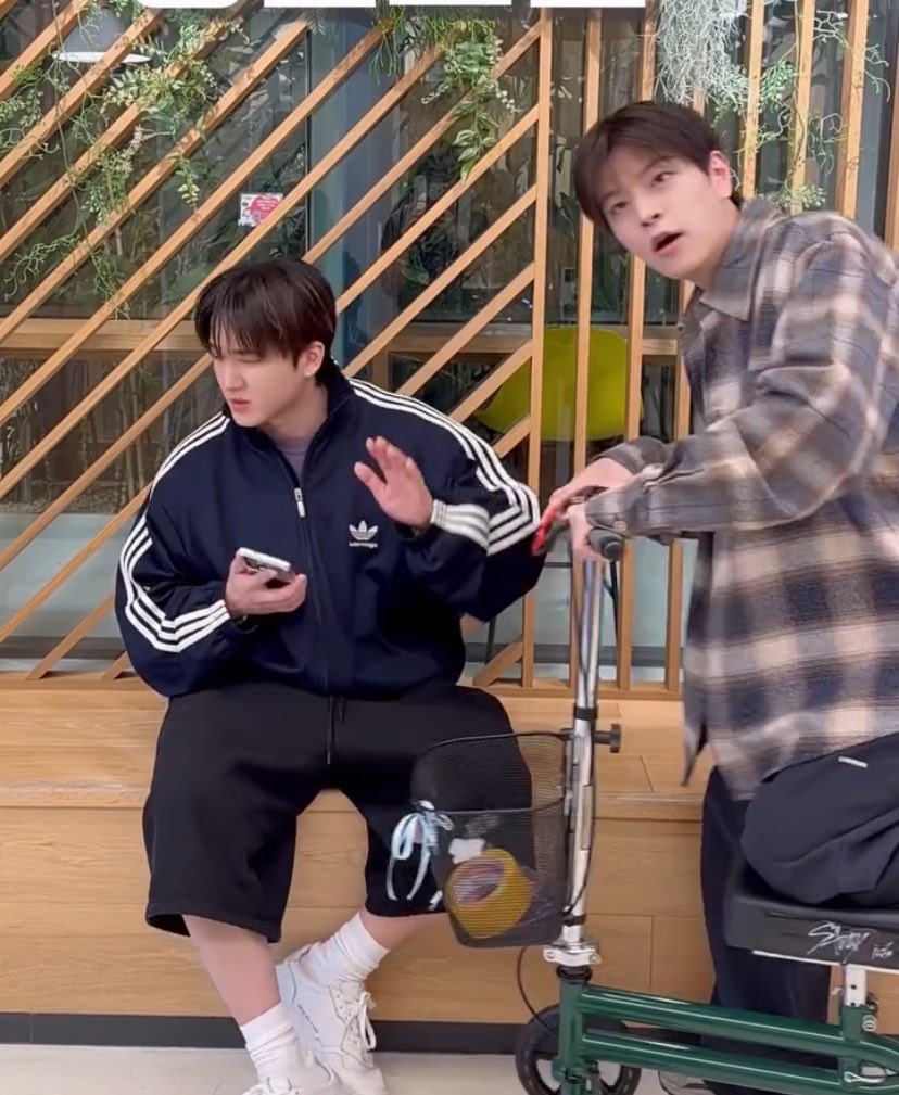 댕꾸 ◡̈ tweet media