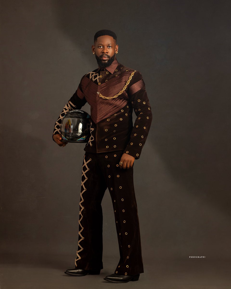 A statement in person 👑

Styled by: <a href="/Coty_daniels/">Coty</a> 
Photo: <a href="/brooklyn25451/">Perographi</a> 

#amvca2026