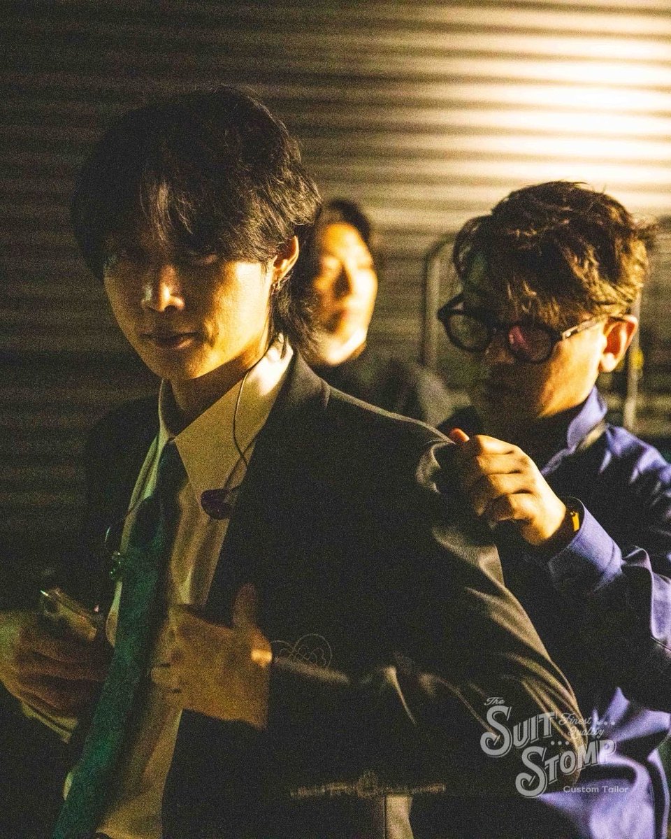 suitstomp's tweet photo. go!go!vanillas 牧達弥のステージ衣装を制作。

衣装のストーリーについて、
⬇️詳しくは Instagram の投稿へ⬇️

https://t.co/wbTgtTXDbH

Photo ① - ③ : @renzomasud
Photo ④ : @SPG_NABE

@go_go_vanillas
#gogovanillas
#suitstomp https://t.co/gfG2OySgOt