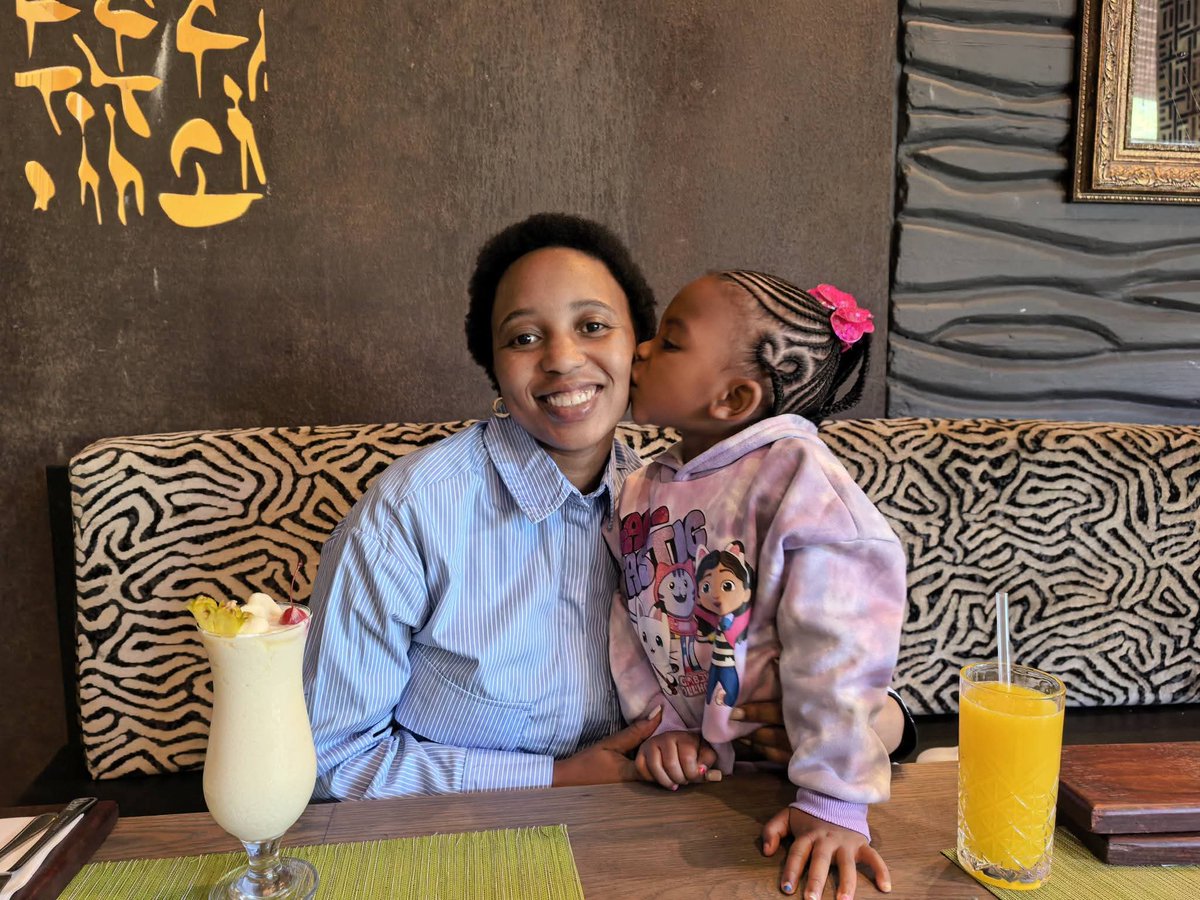 FManenzhe's tweet photo. Took the beautiful mother of my princess for lunch, celebrating Mother's day. ❤ https://t.co/EcWEF3SAGR