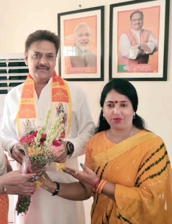 Rajni Tomar (मोदी का परिवार) tweet media