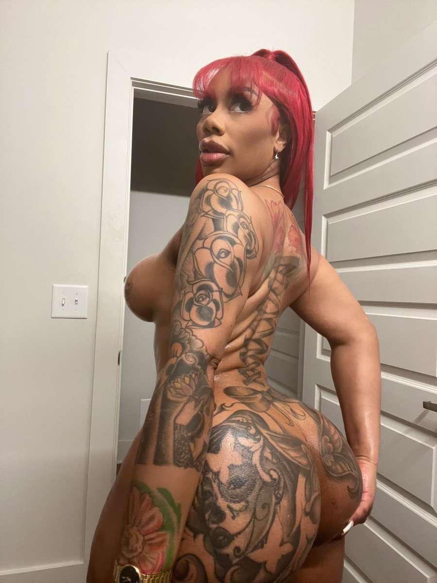 NIKY💦 tweet media