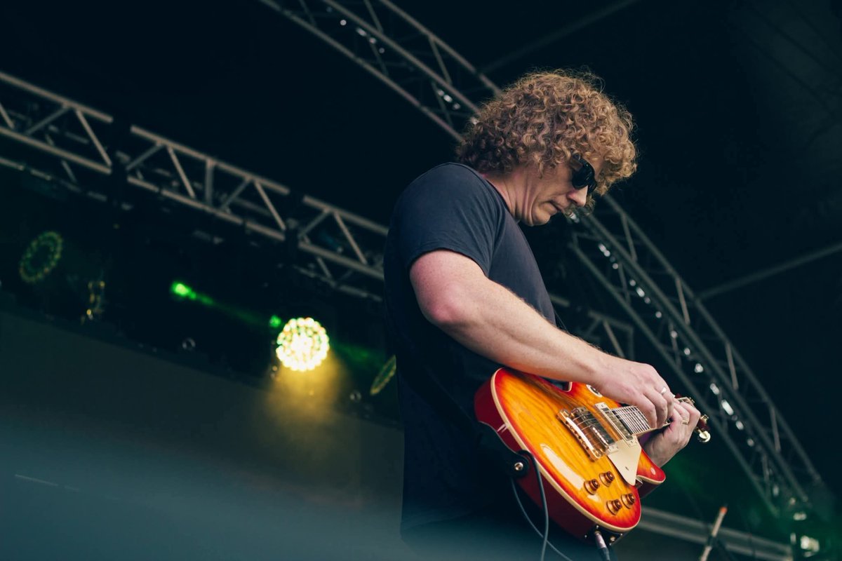 TheFazed's tweet photo. Lead guitar Maestro...
#livemusic #TheFazed #guitar 

Photo: Confetti. Sky Photography https://t.co/4Wrg9Rw5rQ