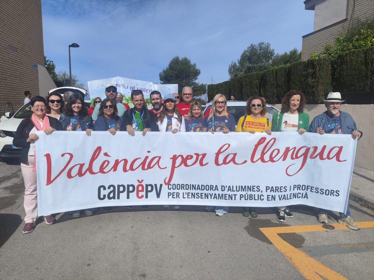 STEPV_Iv's tweet photo. STEPV A la trobada de València, al CEIP Lluís Santàngel del Saler.

#Trobades2026

#TenimHistòria

#SomFutur

@IntersindicalV 

@escolatv https://t.co/7FLJPATORt