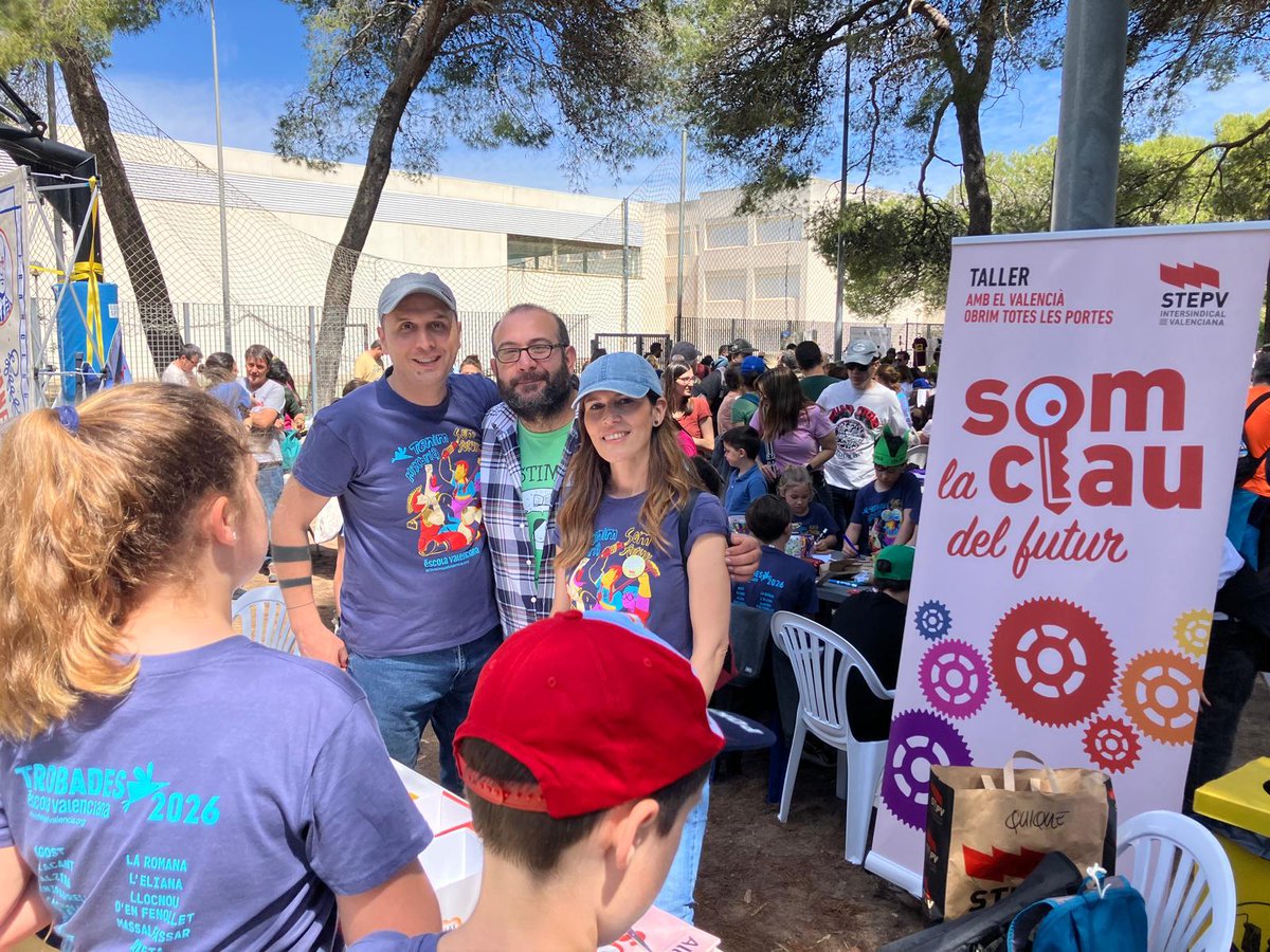 STEPV_Iv's tweet photo. STEPV A la trobada de València, al CEIP Lluís Santàngel del Saler.

#Trobades2026

#TenimHistòria

#SomFutur

@IntersindicalV 

@escolatv https://t.co/7FLJPATORt