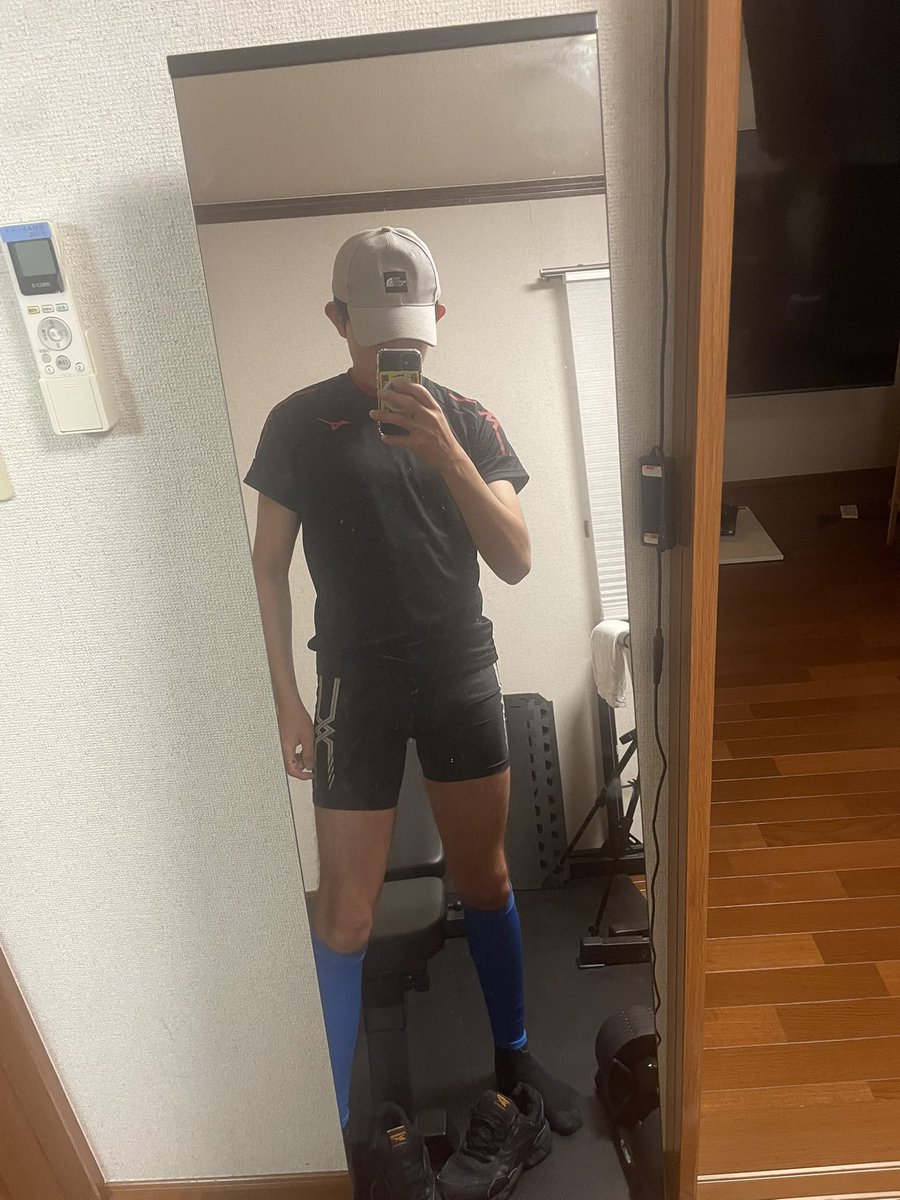 この格好でランニングしてくるぜ
ヒーローたるとも体力作りも欠かさない🔥