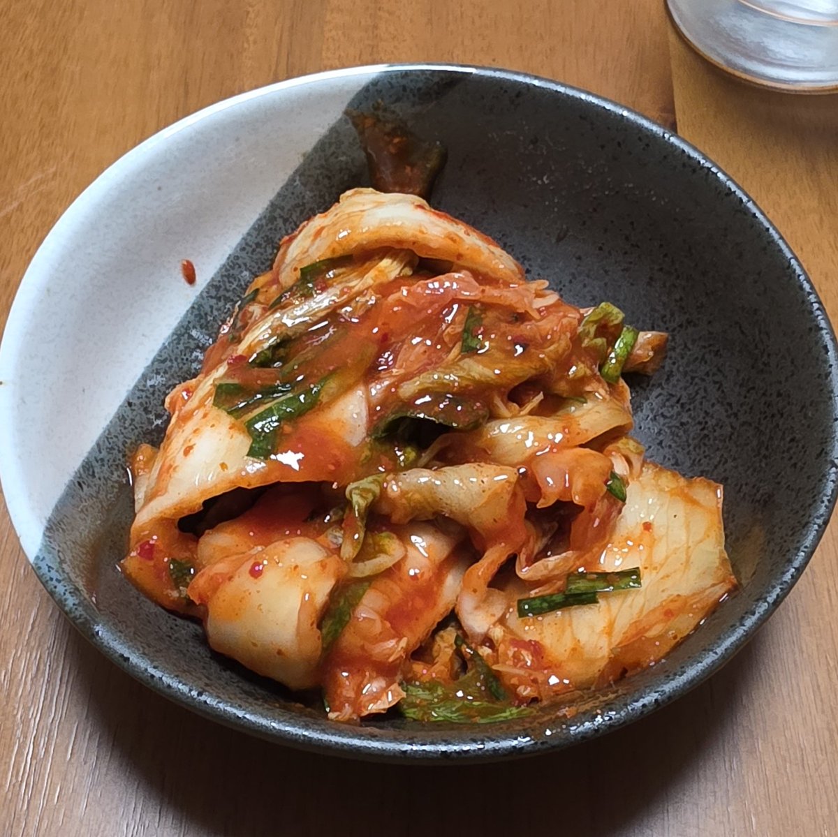 キムチ このまえTLで見かけたキムチ買ってみましたわ 激辛な訳じゃないけど